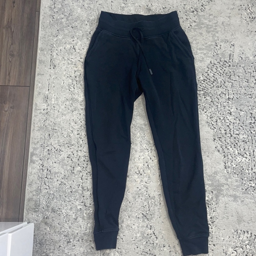 Lululemon warm down jogger II size 4 black